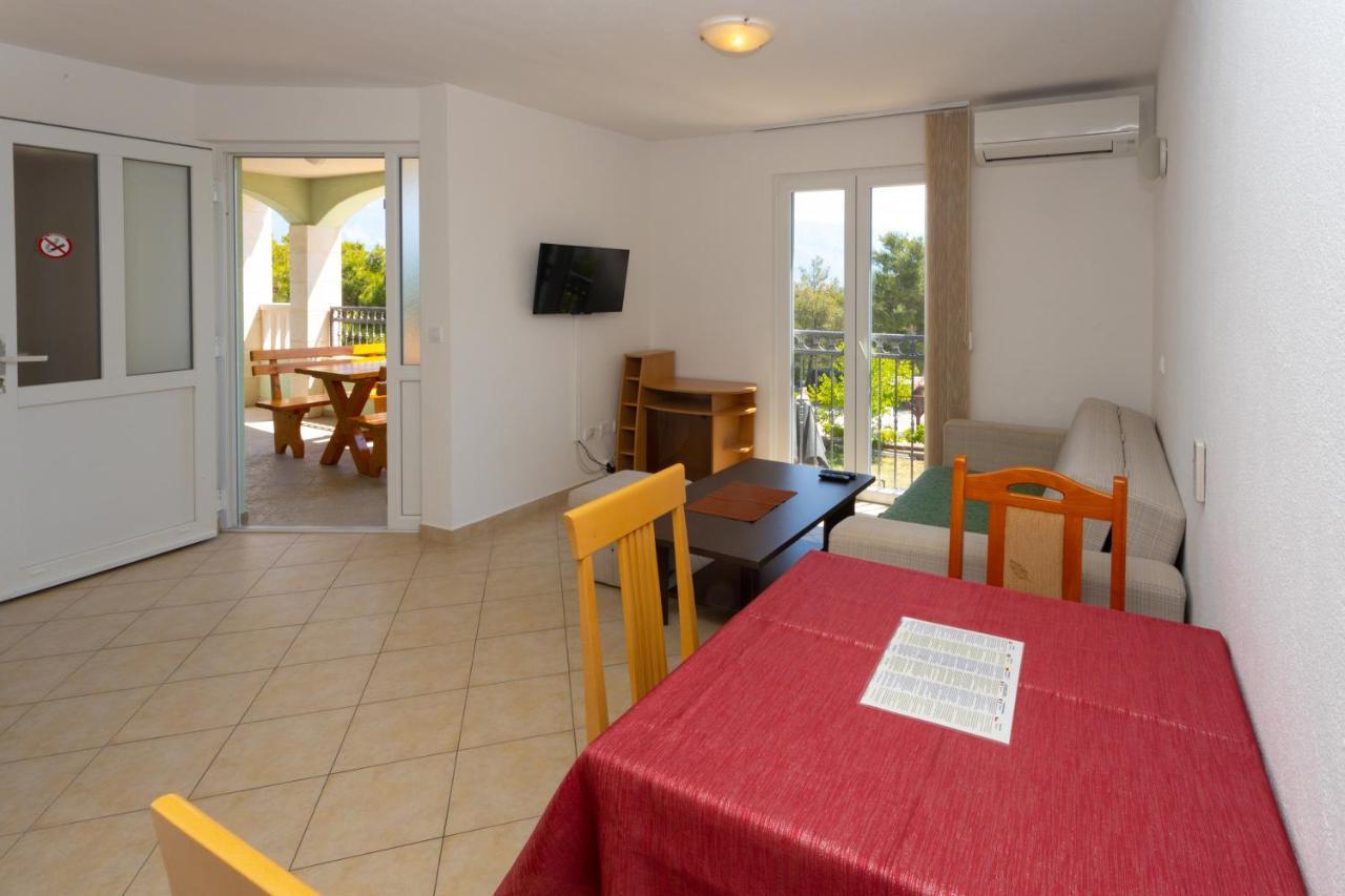 Apartmani Melisa Sumartin Extérieur photo