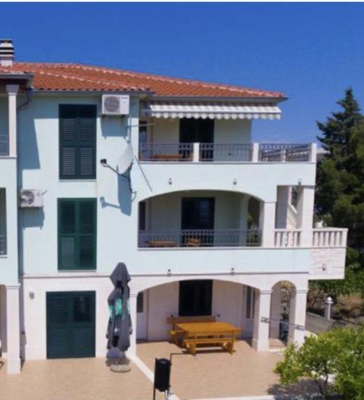 Apartmani Melisa Sumartin Extérieur photo